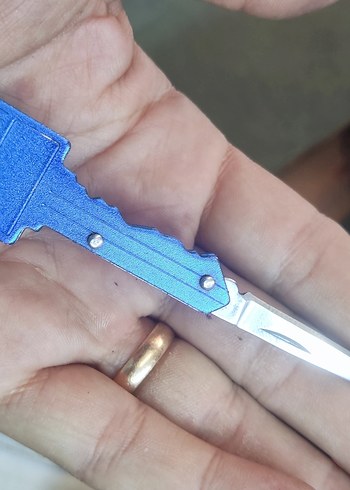 Mavi Renkli Anahtar Şeklinde Katlanabilir Bıçak - Görsel 2