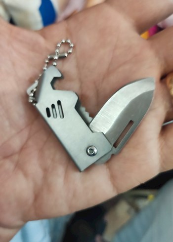Çok Fonksiyonlu Mini Katlanır Bıçak Anahtarlık - Görsel 2