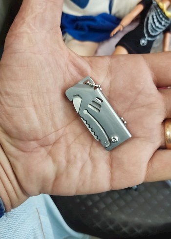 Çok Fonksiyonlu Mini Katlanır Bıçak Anahtarlık - Görsel 5