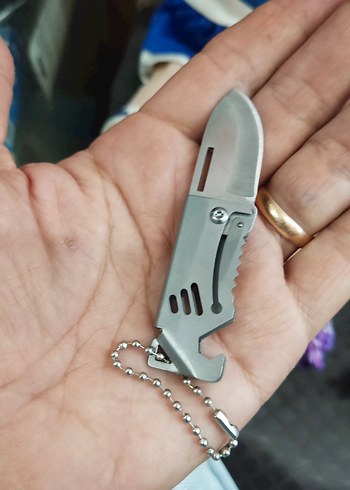 Çok Fonksiyonlu Mini Katlanır Bıçak Anahtarlık - Görsel 3