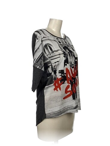 Kiabi Kiabi Bluz %70 İndirimli.