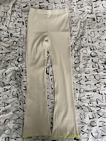 Bershka İspanyol Paça Kumaş Pantalon