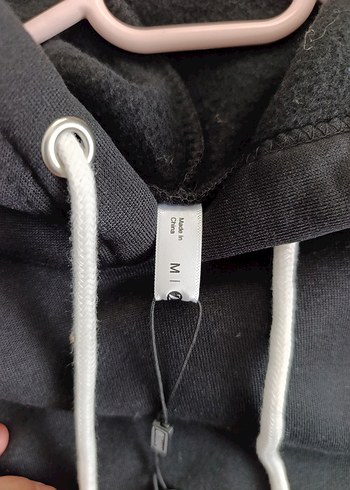 Siyah Kapüşonlu Kadın Sweatshirt - Görsel 4