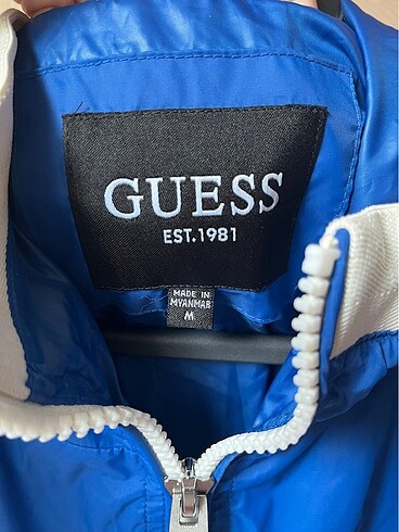 m Beden Guess Yağmurluk