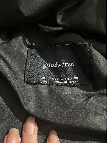 l Beden Stradivarius siyah mont