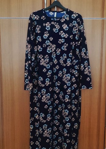 Çiçek Desenli Uzun Elbise - Görsel 3