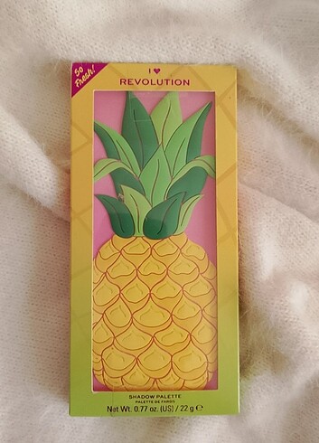 revolution pineapple far paleti