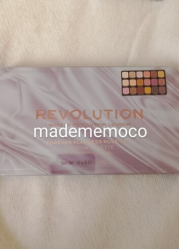 Revolution revolution nude silk far paleti