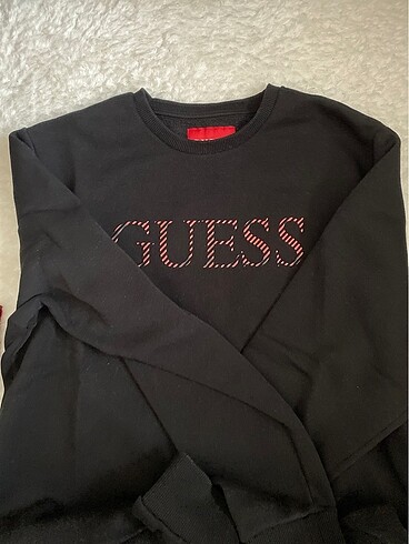 Guess Sweatshirt