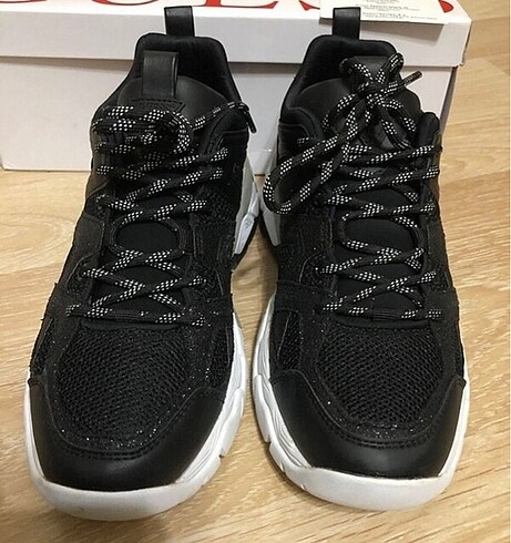 Guess Spor Ayakkabı