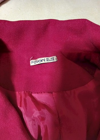 Düğmeli Kırmızı Kadın Kaban - Görsel 3