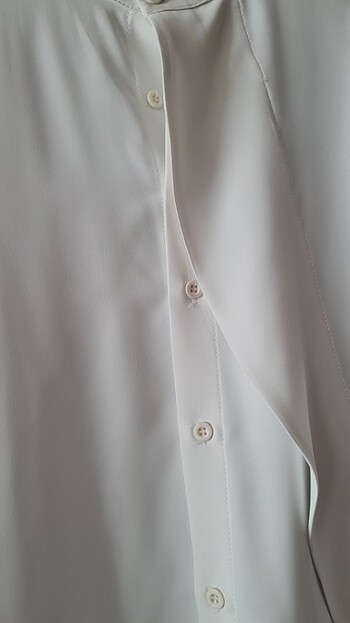 44 Beden beyaz Renk Etruccı gömlek