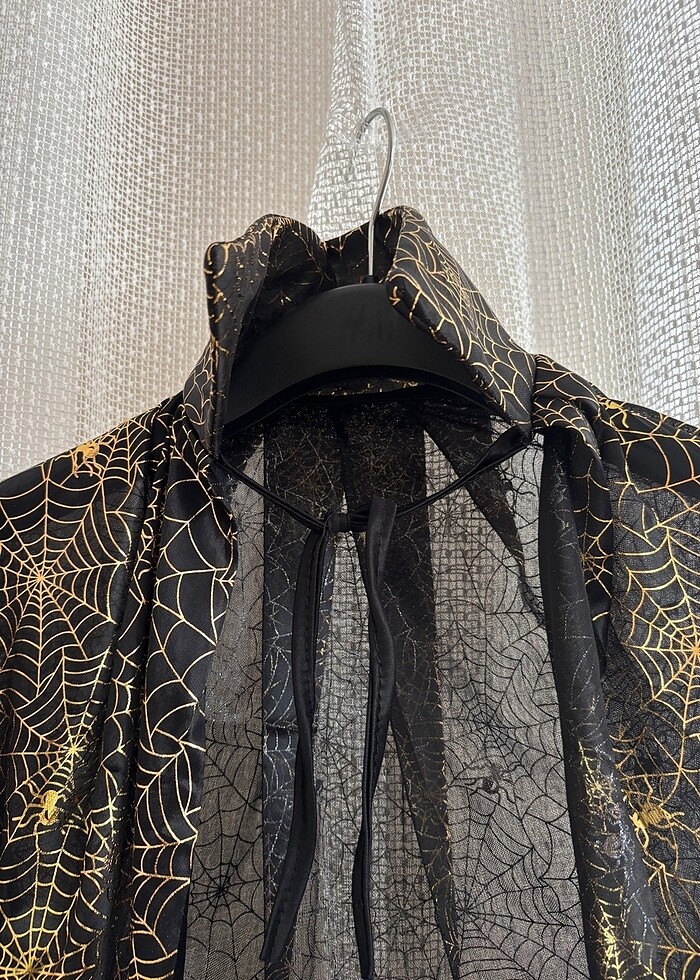 Örümcek ağı pelerin - Görsel 2