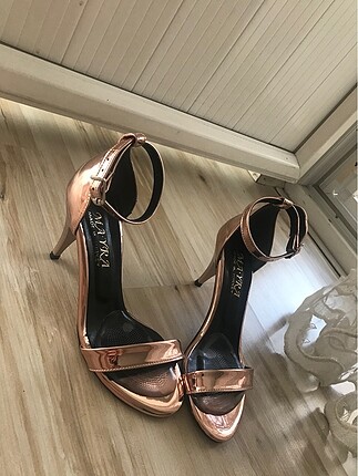 rose gold topuklu ayakkabı