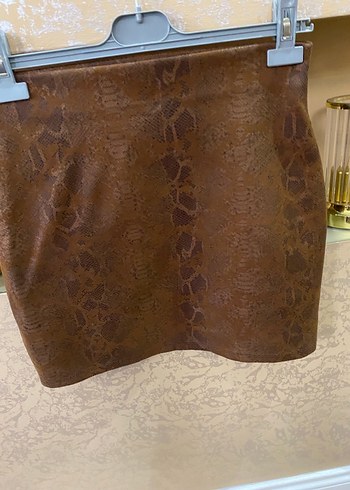 Kahverengi Yılan Desenli Mini Deri Etek - Görsel 2