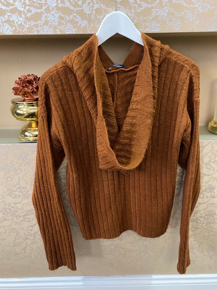 Kahverengi Kapüşonlu Örgü Kadın Kazak - Görsel 4