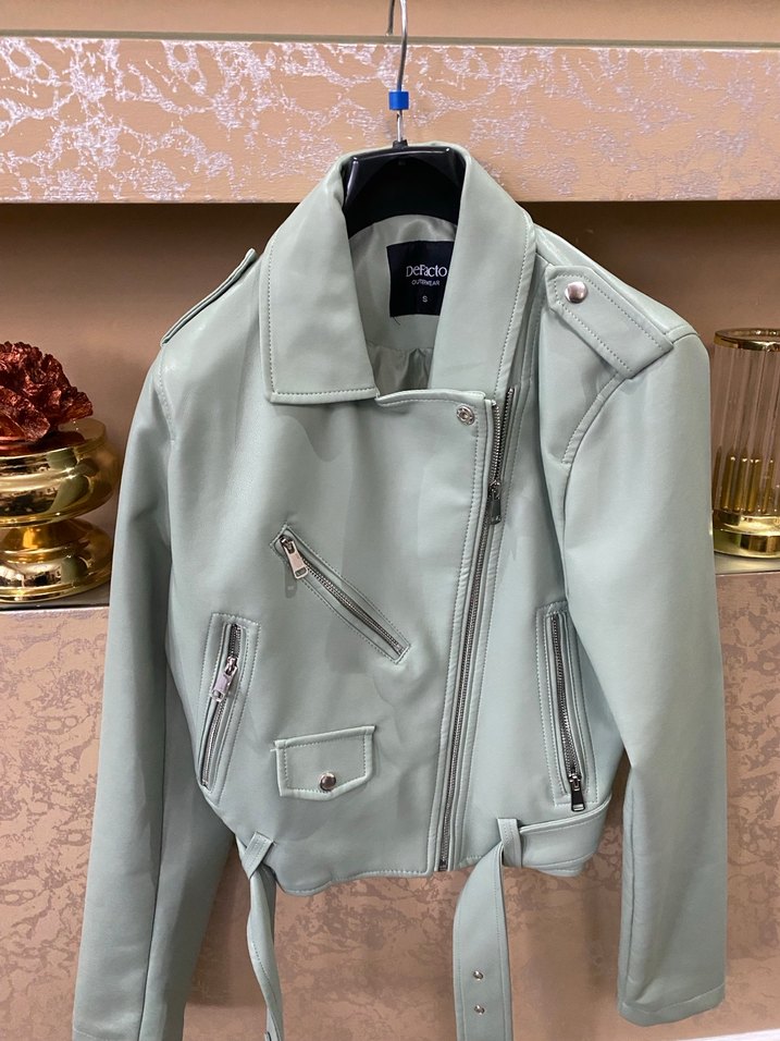 Yeşil Deri Kemerli Kısa Kadın Ceket - Görsel 2