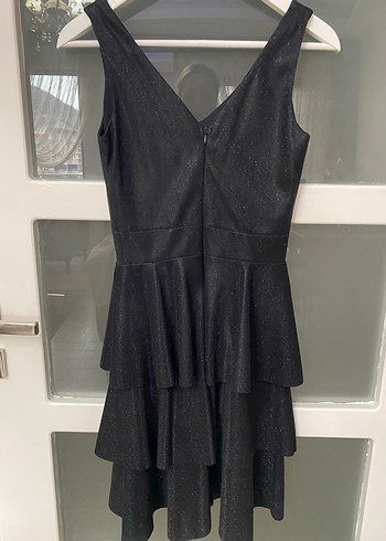 V Yaka Mini Siyah Volanlı Gotik Elbise - Görsel 2