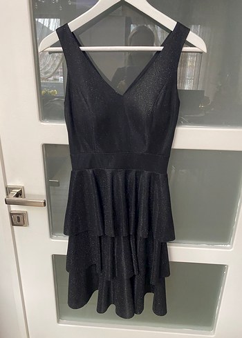 V Yaka Mini Siyah Volanlı Gotik Elbise - Görsel 6