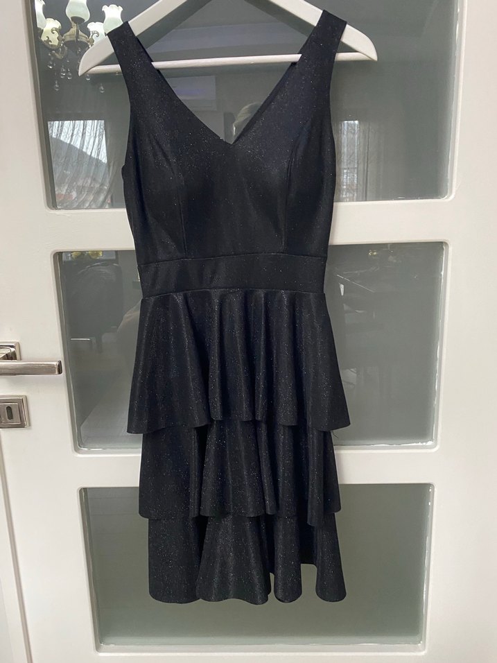 V Yaka Mini Siyah Volanlı Gotik Elbise - Görsel 4