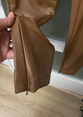 Kahverengi Deri Kemerli Kadın Pantolon - Görsel 5