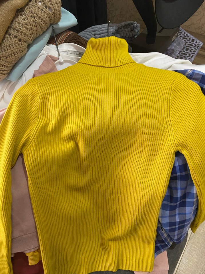 Sarı Kadın Boğazlı Triko Kazak - Görsel 3