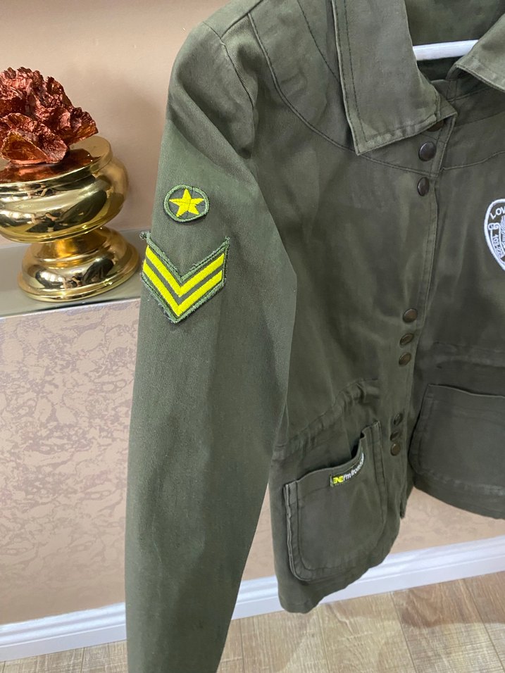 Düğmeli Yeşil Kadın Ceket tarz - Görsel 3