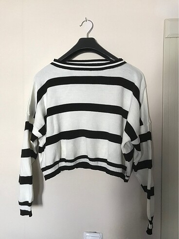 Oversize crop kazak