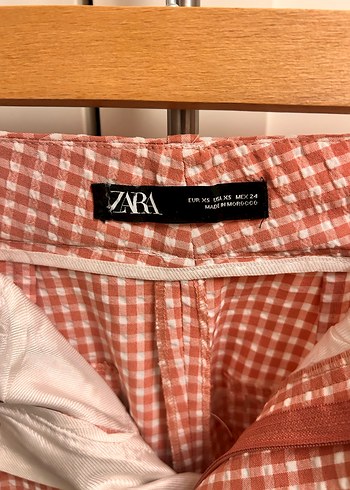 xs Beden Pilili, pötikareli ZARA marka pantolon.