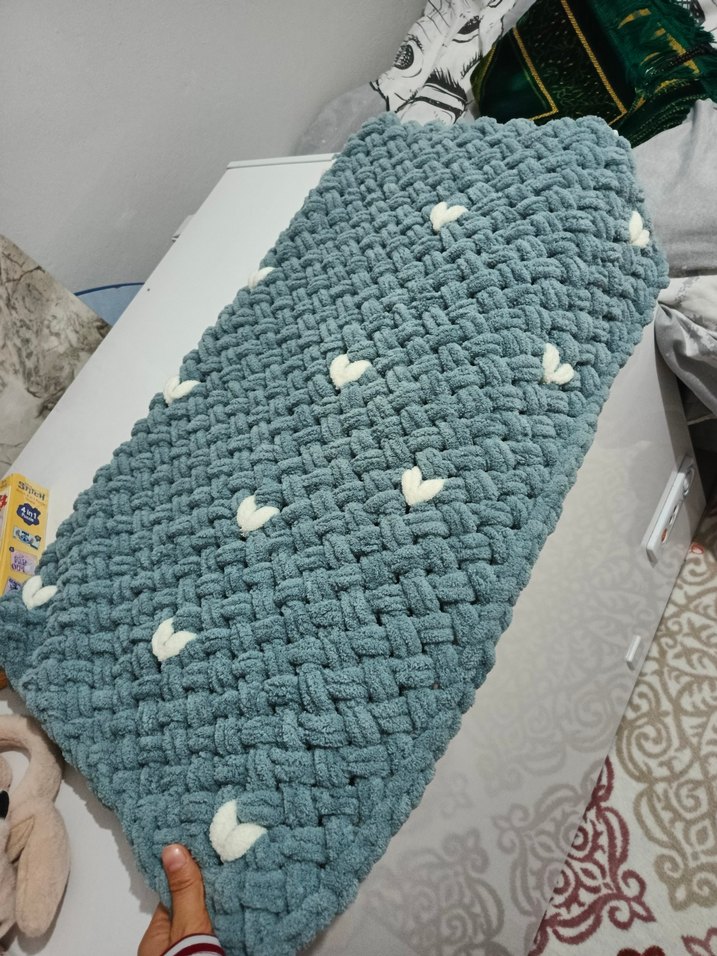 Gri Nakışlı Örgü Çocuk Battaniyesi - Görsel 5