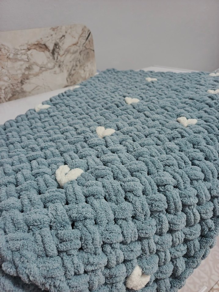 Gri Nakışlı Örgü Çocuk Battaniyesi - Görsel 3