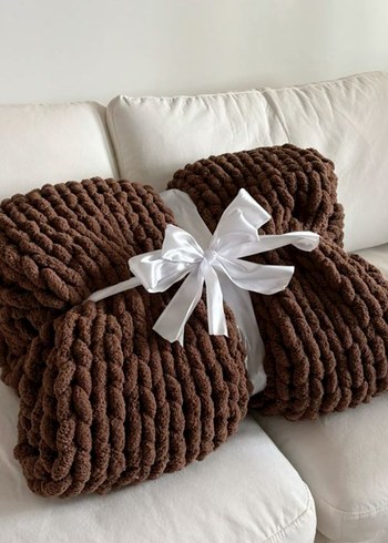 Nakışlı Kırmızı Renkli Battaniye - Görsel 2