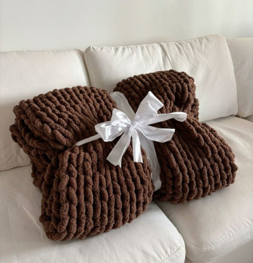 Nakışlı Kırmızı Renkli Battaniye - Görsel 2