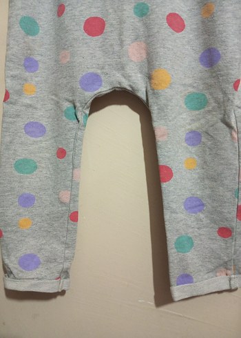 Gri Renkli Puantiyeli Kız Bebek - Görsel 2