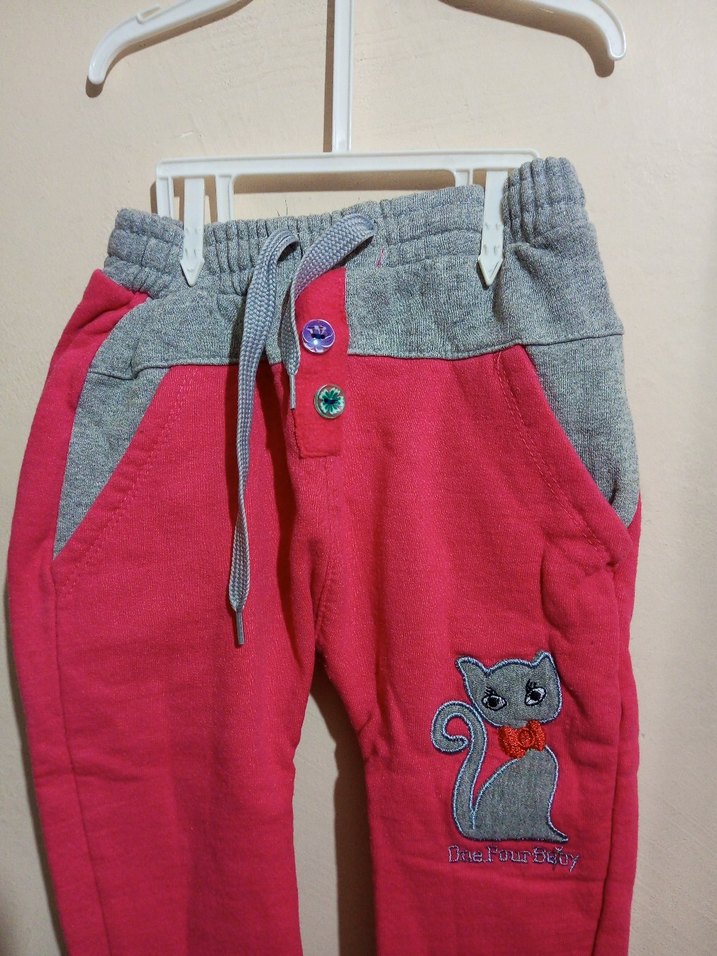 Kız Çocuk Pembe Nakışlı Düğmeli Eşofman Altı - Görsel 3