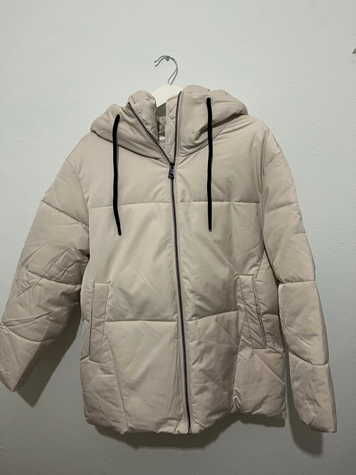 Bej Kapüşonlu Kadın Kışlık Mont - Görsel 2