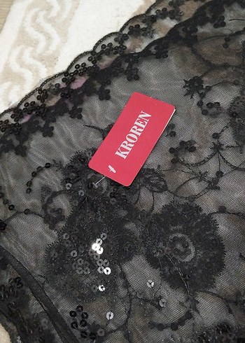 Siyah Dantel Gotik Kadın Şal - Görsel 2