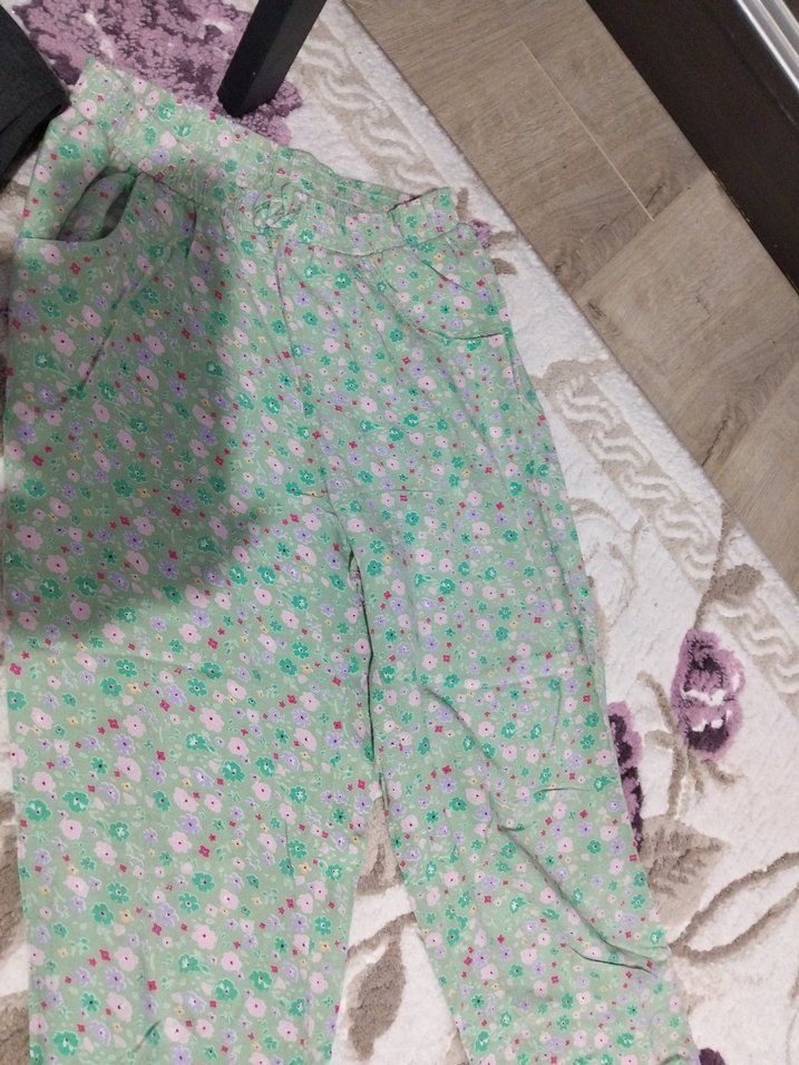 Çiçek Desenli Yeşil kız çoçuk pantolon - Görsel 5
