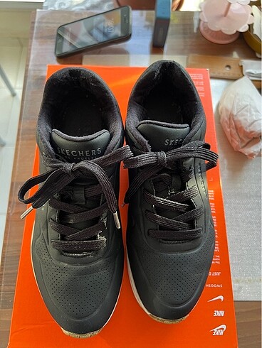 38 Beden siyah Renk SKECHERS UNO SPOR AYAKKABI