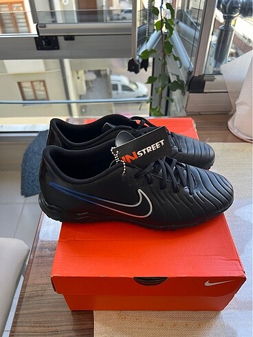 Nike NİKE TİEMPO HALI SAHA AYAKKABISI