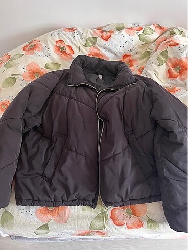 H&M mont çok iyi durumda hiçbir yerinde sıkıntı yok l beden