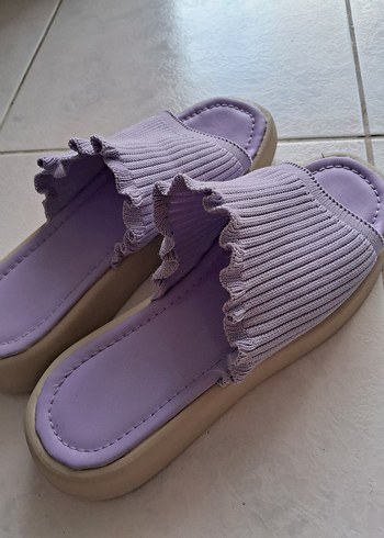 Kadın Mor Piliseli Dolgu Topuk Terlik - Görsel 3