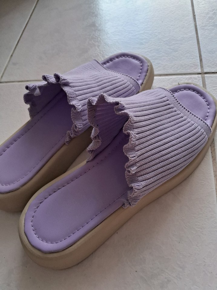 Kadın Mor Piliseli Dolgu Topuk Terlik - Görsel 3