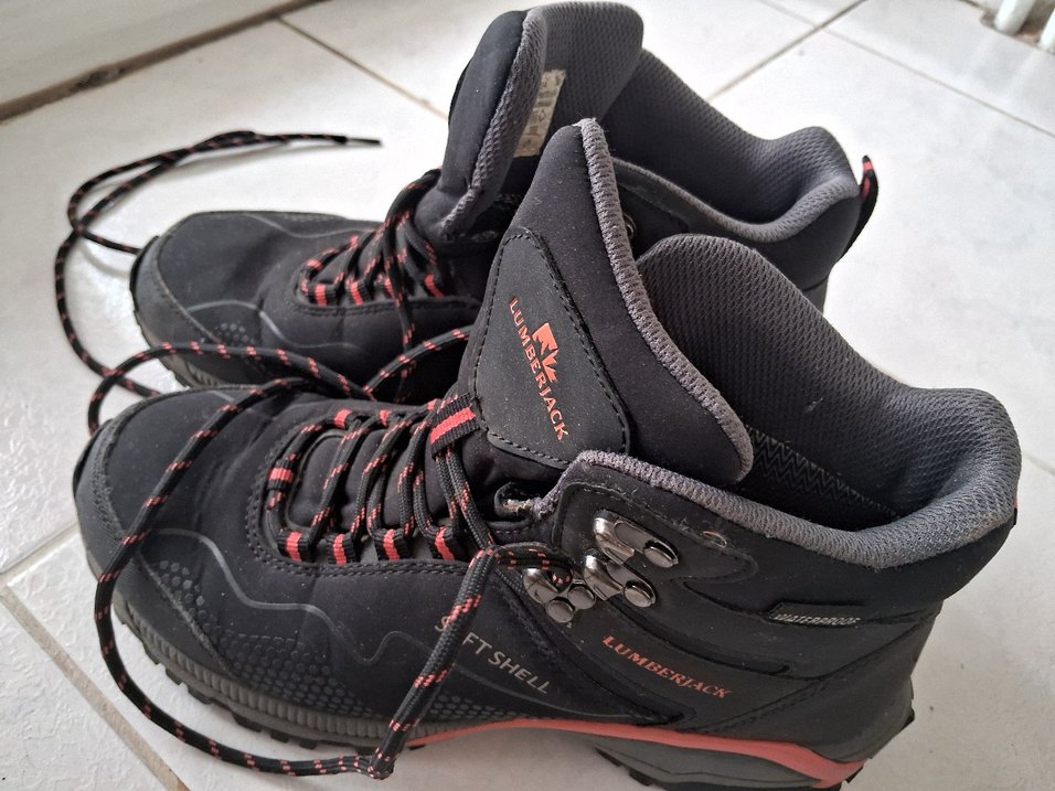 Lumberjack Kadın Bot - Görsel 2