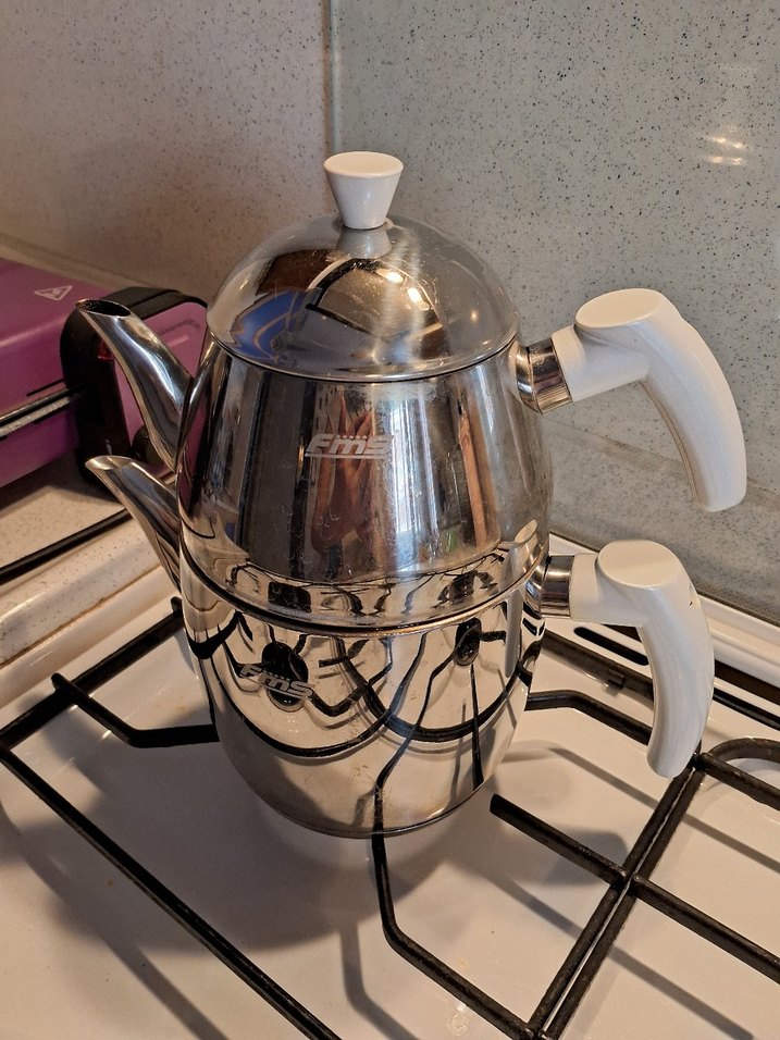 Beyaz Saplı Gri Çelik Çaydanlık - Görsel 2