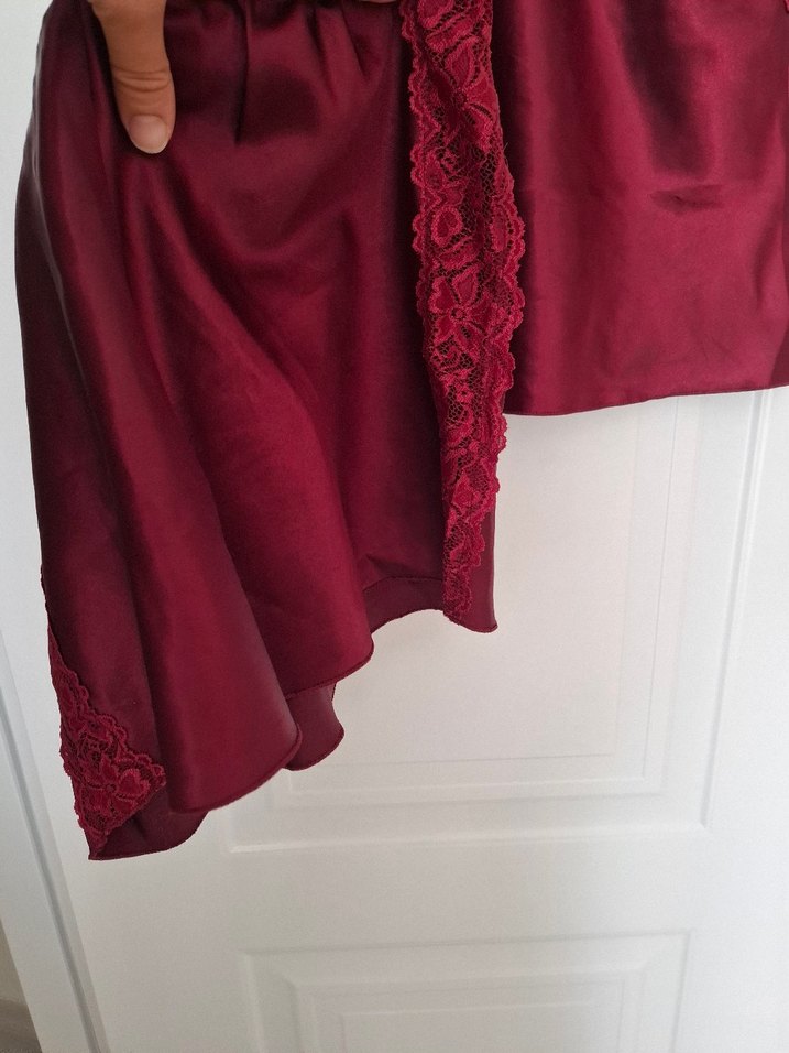 Bordo V Yakalı Dantelli Kadın Atlet - Görsel 2