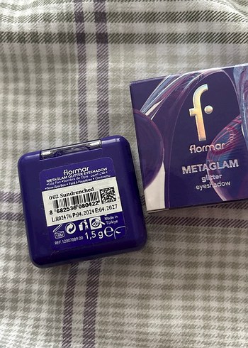Flormar Metaglam Parlak Mor Göz Farı - Görsel 2