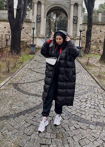 Siyah Uzun Şişme Kadın Mont - Görsel 4