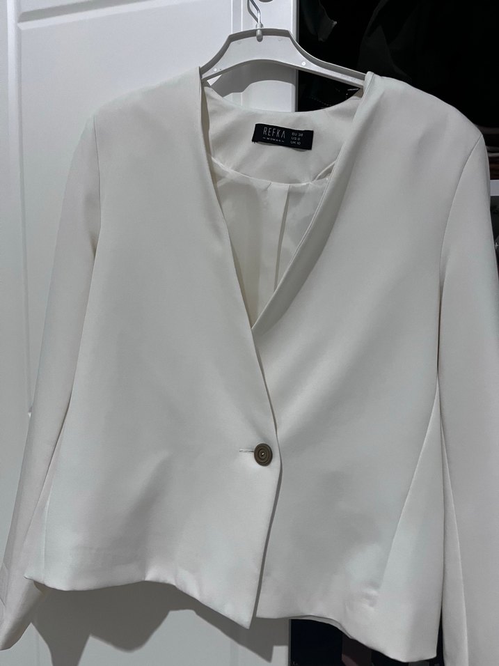 Düğmeli Beyaz Kısa Kadın Blazer Ceket - Görsel 2