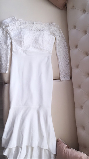 m Beden beyaz Renk Beyaz elbise butik ürünüdür markası zara değildir.